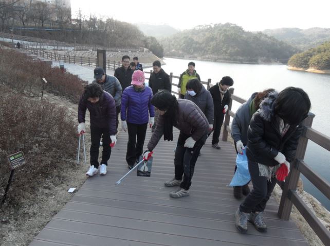 수공사랑회 명덕호수공원 환경정비